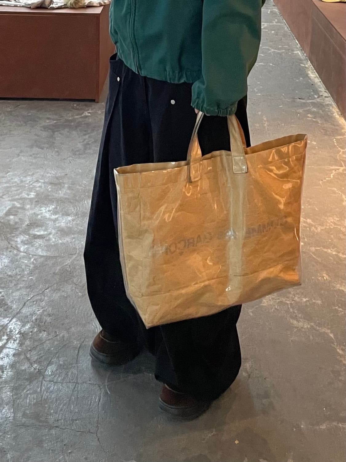 꼼데가르송 PVC 페이퍼 쇼퍼백 H1600 상품이미지1