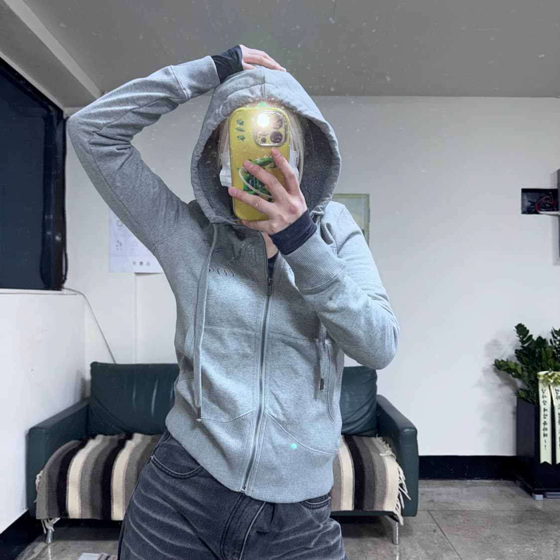 투티/0113 DKNY 액티브 y2k 기모 그레이 후드 집업 스포티  상품이미지1