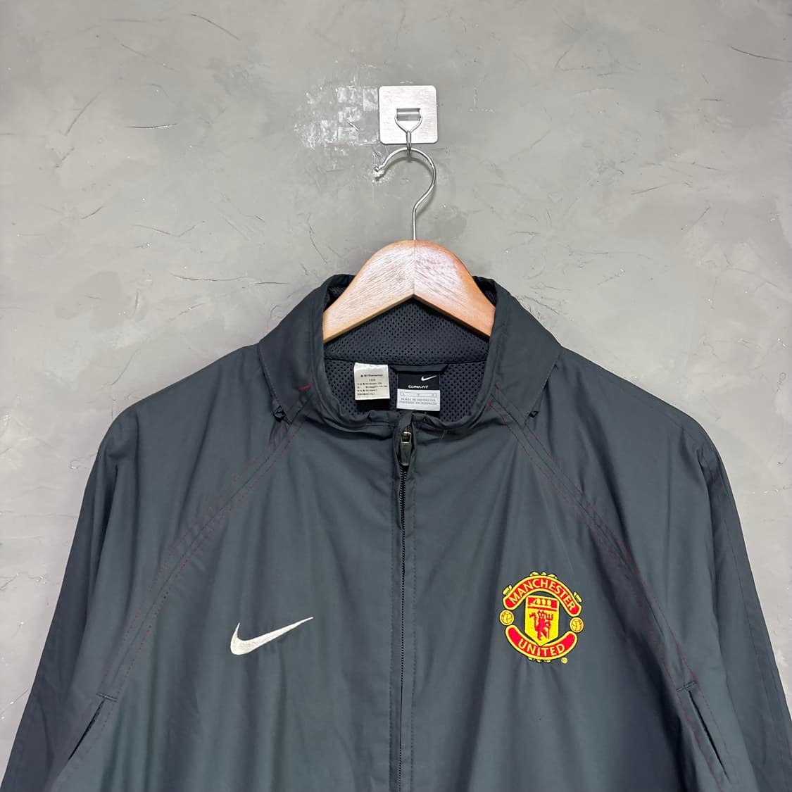 나이키 맨유 보다폰 바람막이 상품이미지2