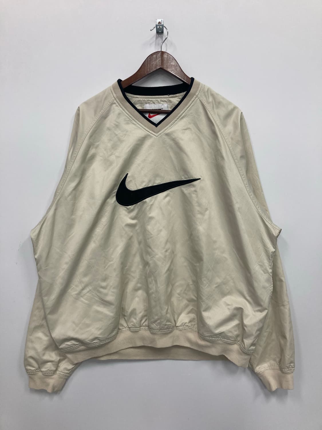 나이키 빅로고 브이넥 웜업 상품이미지1