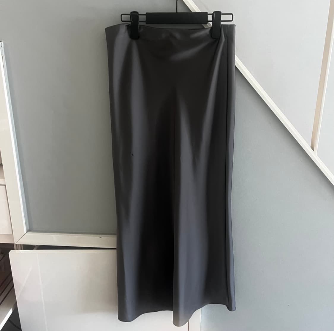 Zara 자라 새틴 롱스커트 차콜 상품이미지4