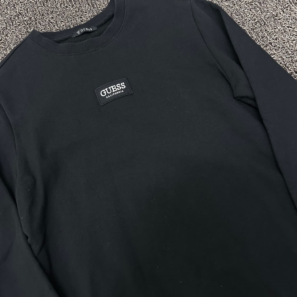 GUESS 게스 맨투맨 블랙 95(M) 상품이미지2