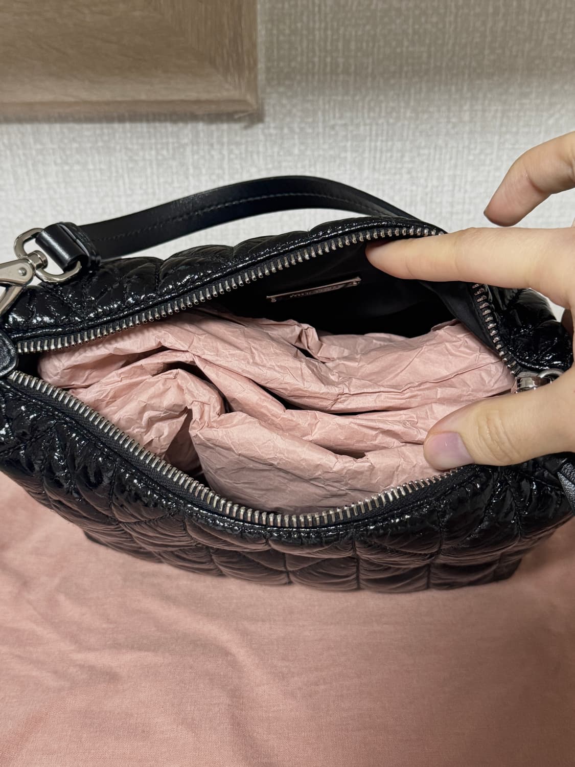 MIUMIU 미우미우 페이던트 스피릿 시레 미니백 블랙 상품이미지6