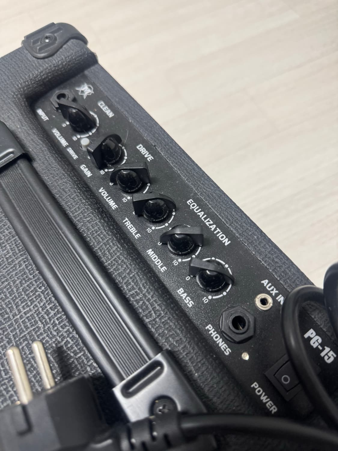 Monolith 모노리스 일렉기타앰프 PG15 15W Black 상품이미지2