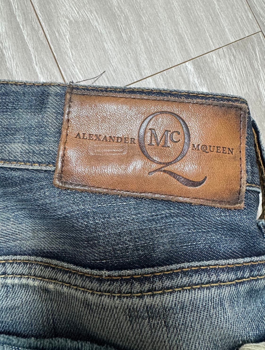 알렉산더 맥퀸 워싱 데님 상품이미지3