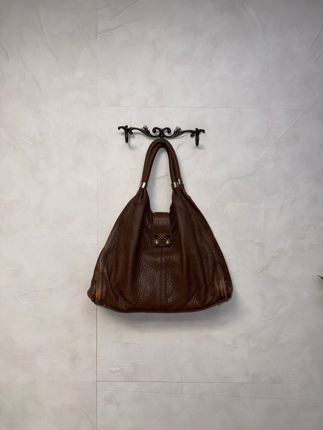Daks brown zipper buckle tote bag 상품이미지1