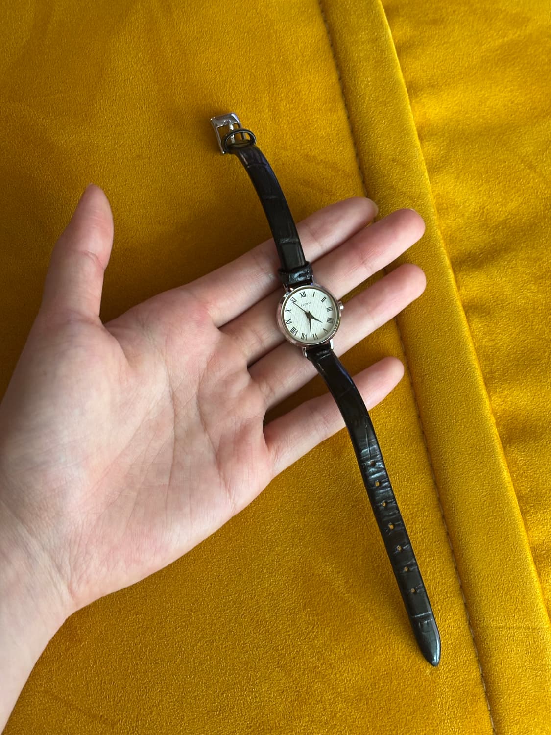 로이드 블랙 가죽 시계[단종제품] 상품이미지3