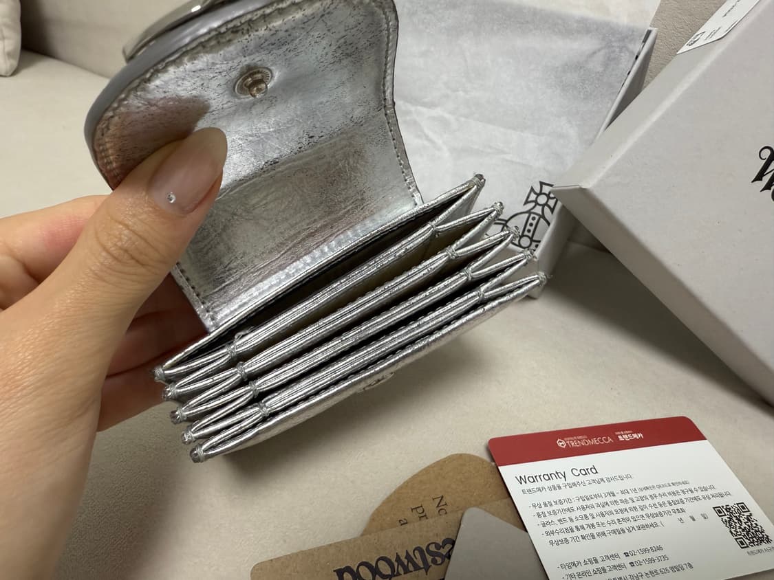 비비안웨스트우드 실버 지갑 상품이미지4