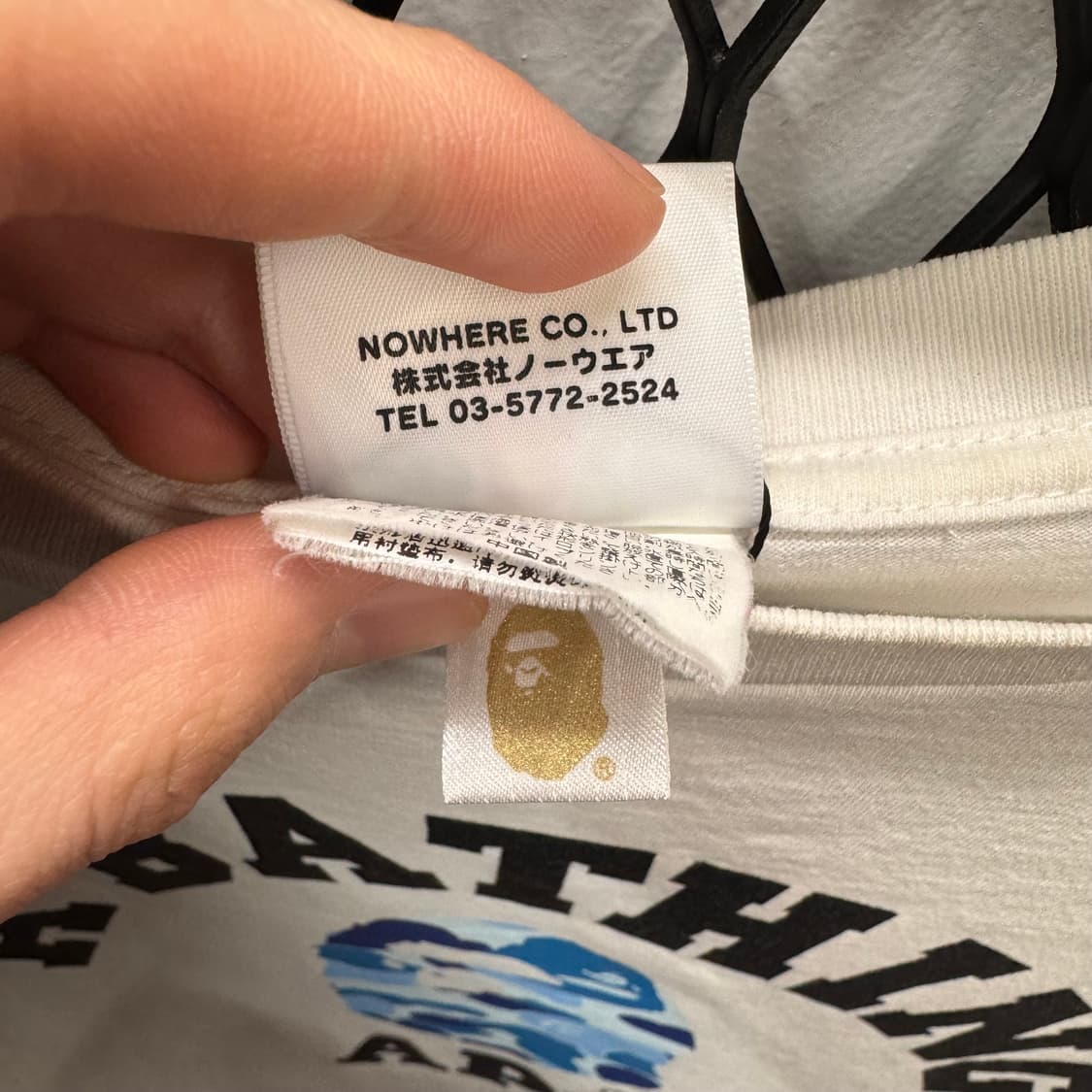 베이프 반팔 티셔츠 전면 카모 고릴라 로고 디테일 화이트 상품이미지8