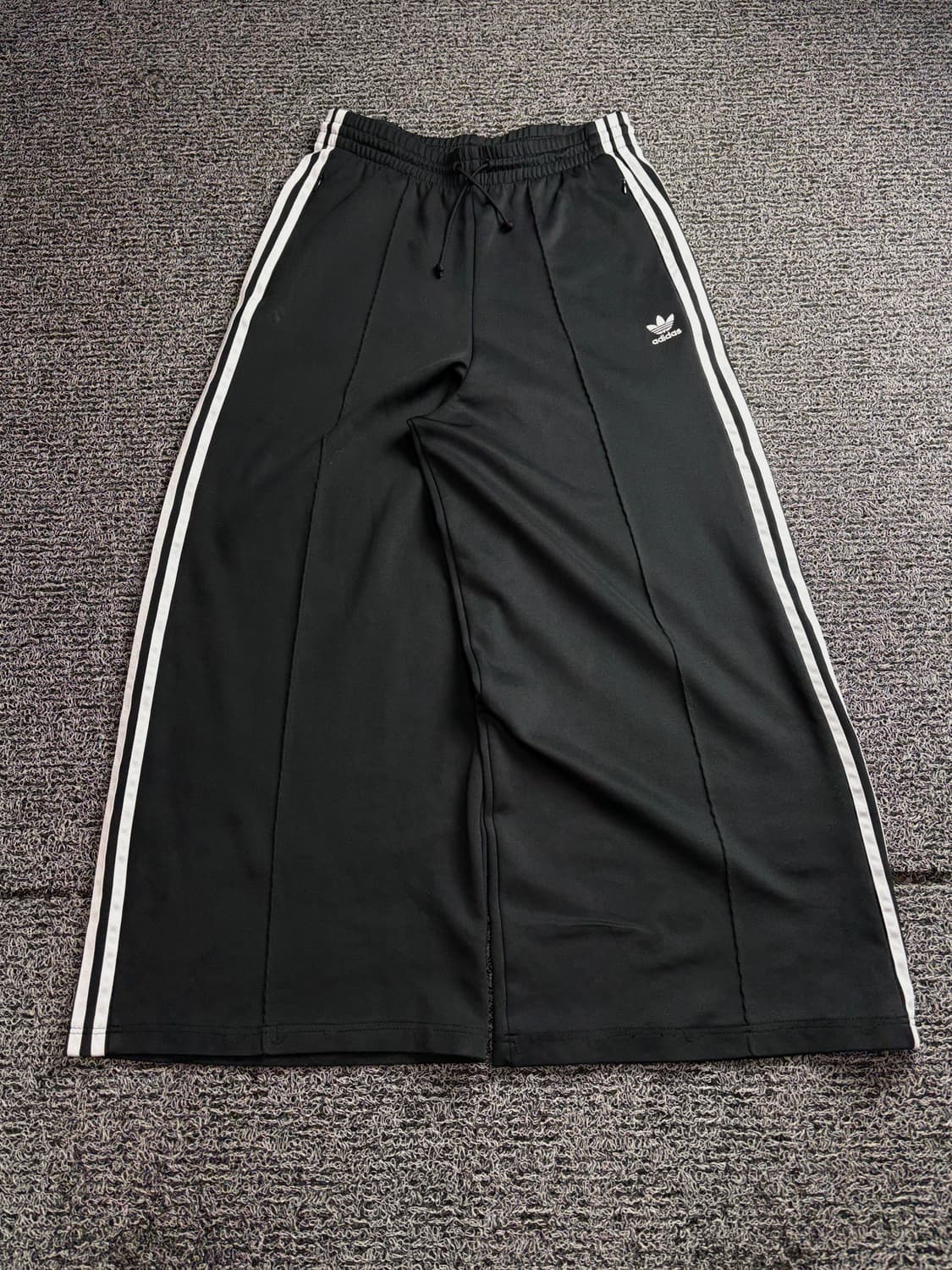 아디다스 헤리티지 와이드 릴렉스핏 트랙 팬츠 3201 상품이미지2