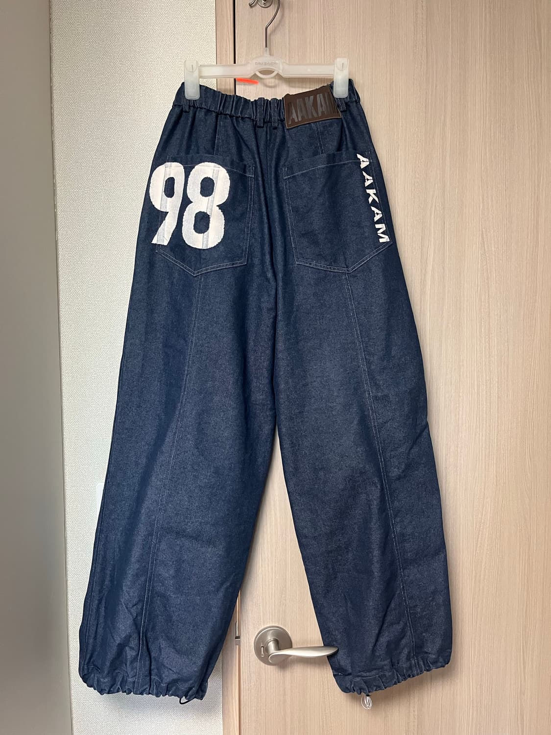 아캄 98 printed knee pin tuck denim 1 상품이미지4