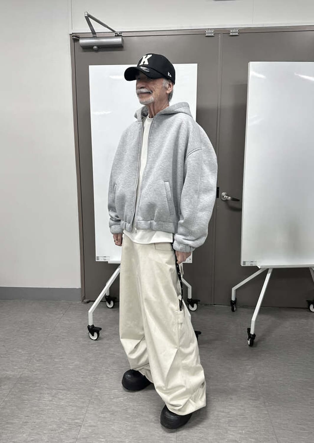 (구매글) Kamien 벌룬 후드 집업 구해요. 상품이미지2