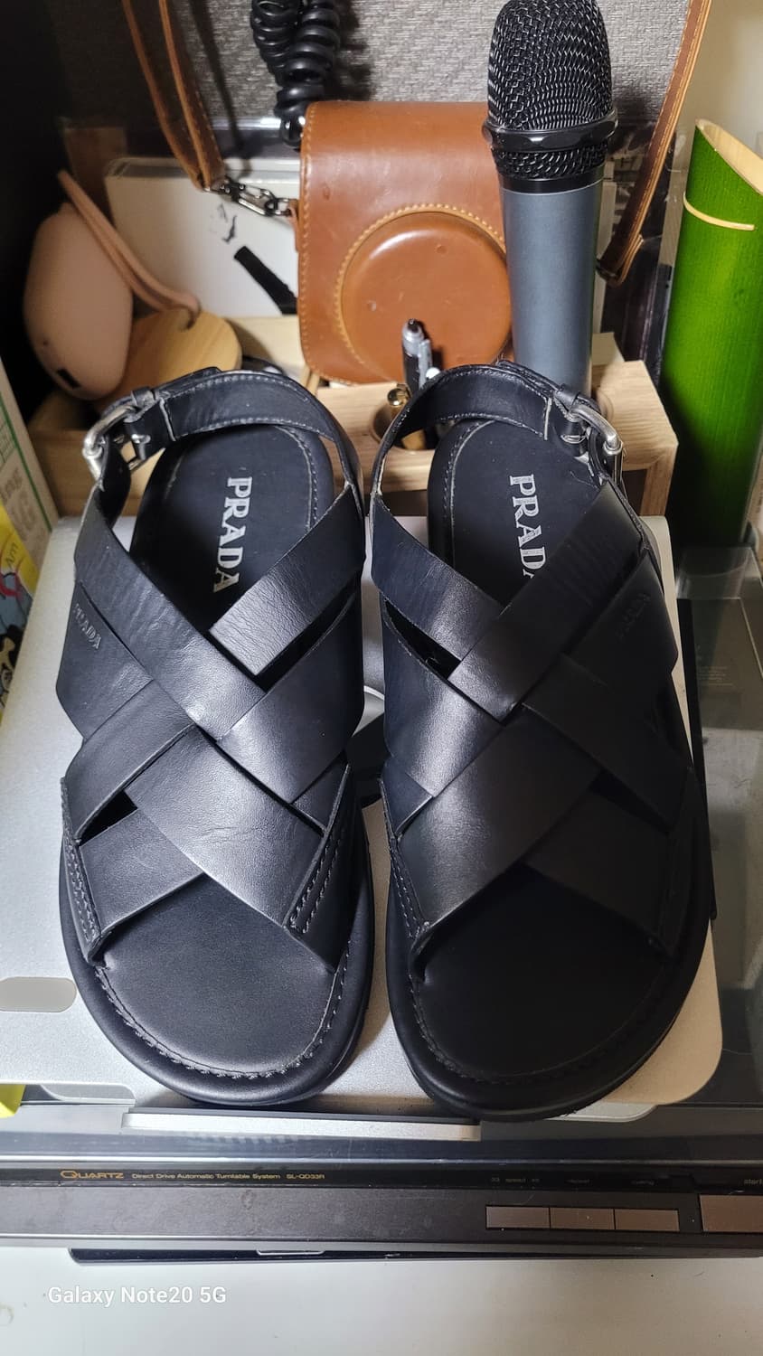 프라다 센들 상품이미지1