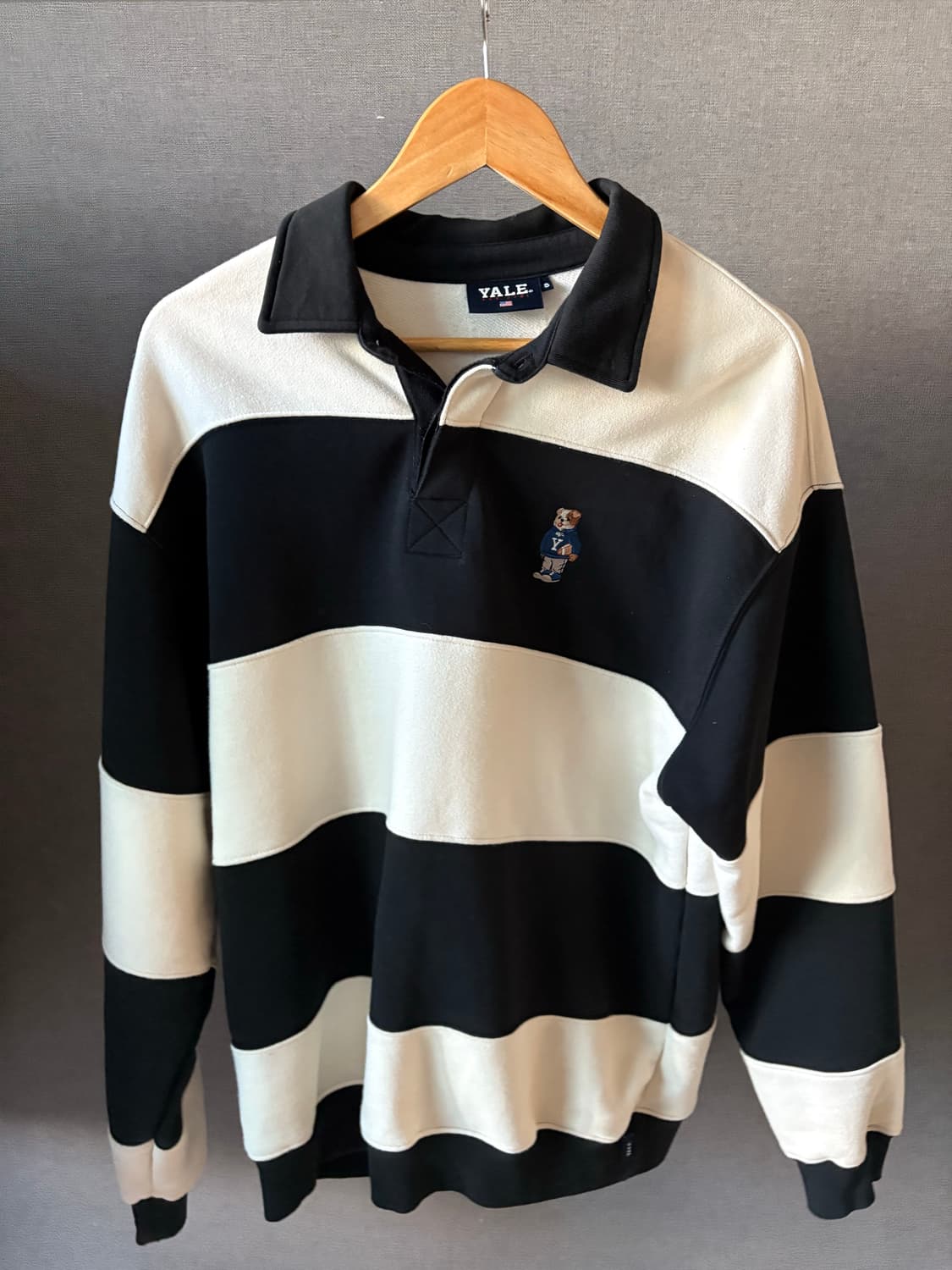 예일 스트라이프 럭비티셔츠 상품이미지1
