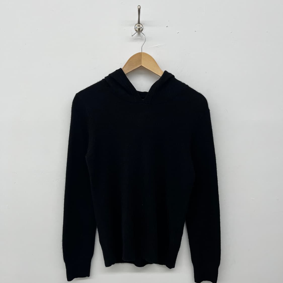 캐시미어 블랙 후드 니트 긴팔 여s 상품이미지1