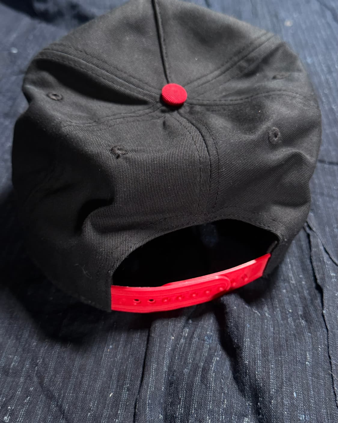 47 블랙/레드 시카고 불스 드롭쉐도우 로프 히치 어저스터블 햇 OS 상품이미지4