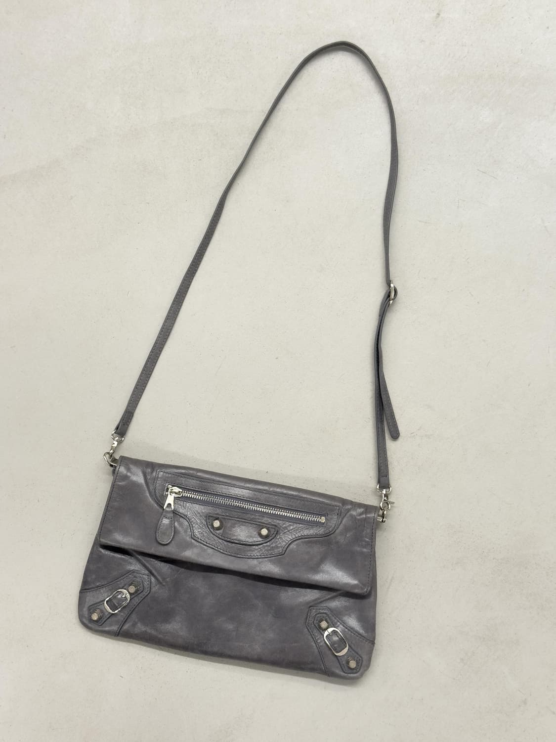 발렌시아가 엔벨로프 크로스백 클러치 상품이미지2