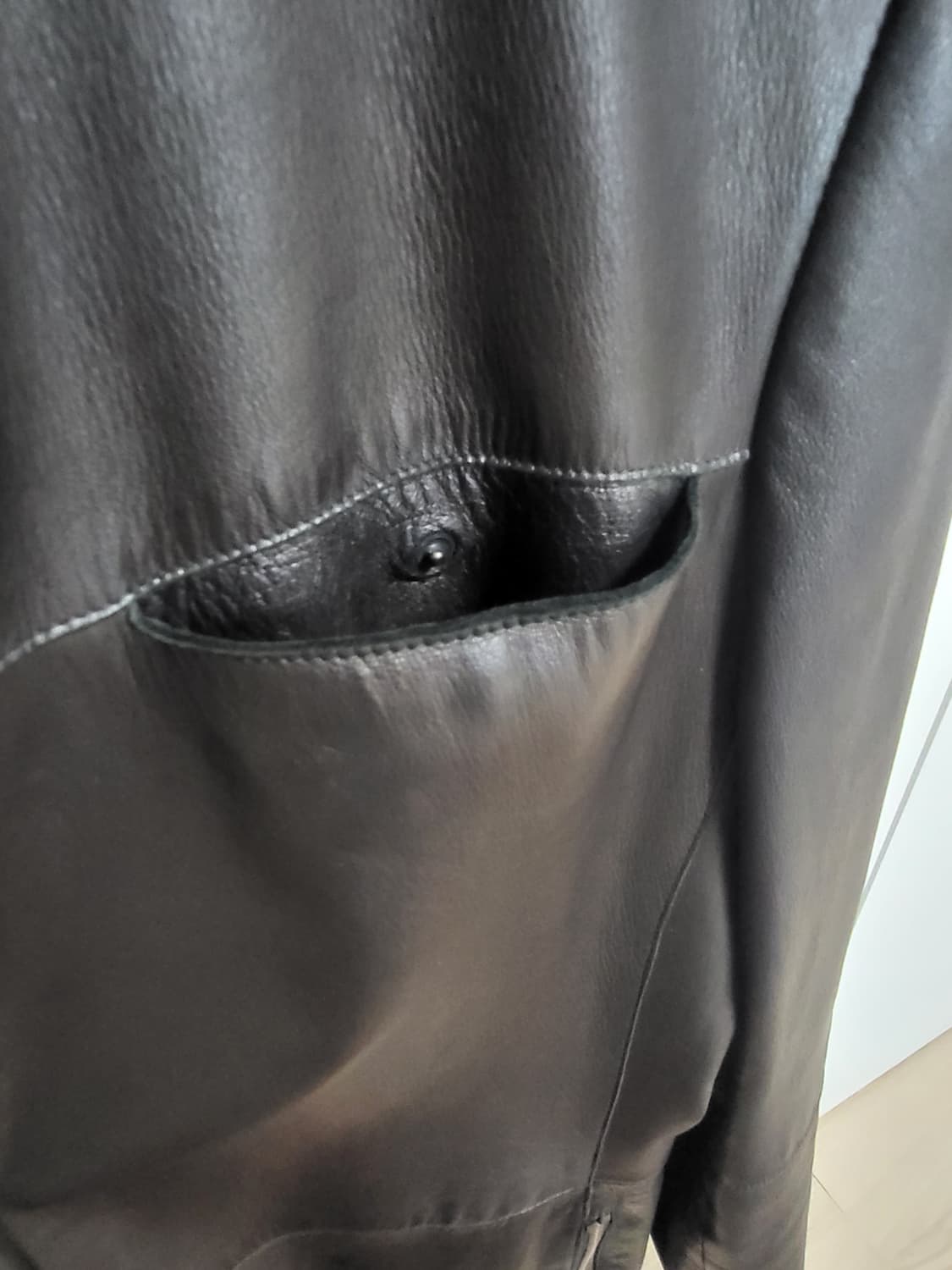 Emporio Armani 90s Leather Jacket 상품이미지4