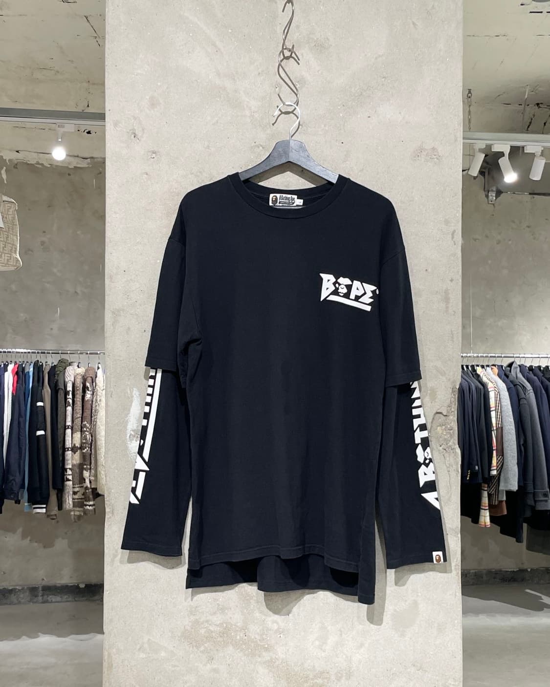 베이프 17F/W 블랙 빅 사루 레이어드 롱 슬리브 상품이미지1