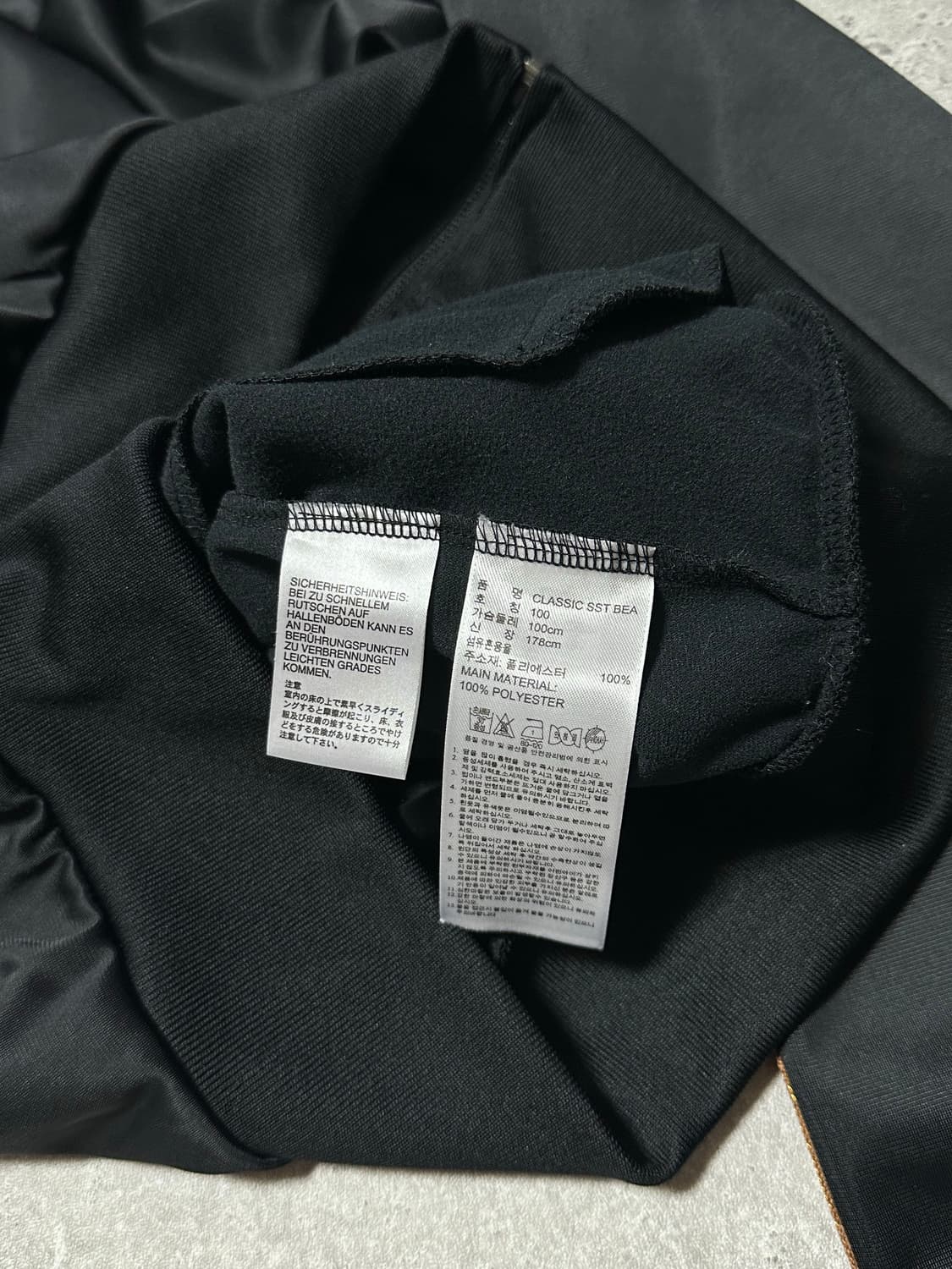 아디다스 니고 베어 블랙골드 트랙탑 상품이미지6