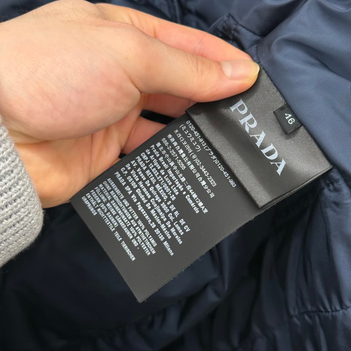 [46] 프라다 포켓 삼각로고 패딩 블랙 상품이미지6