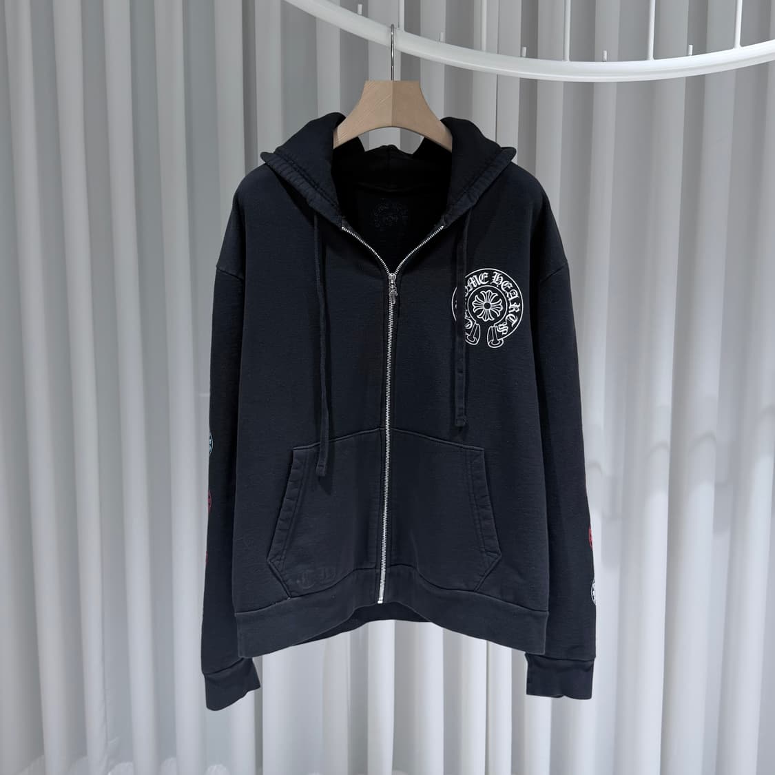 (A/M) / 크롬하츠 멀티 컬러 홀스슈 블랙 후드 집업 상품이미지1