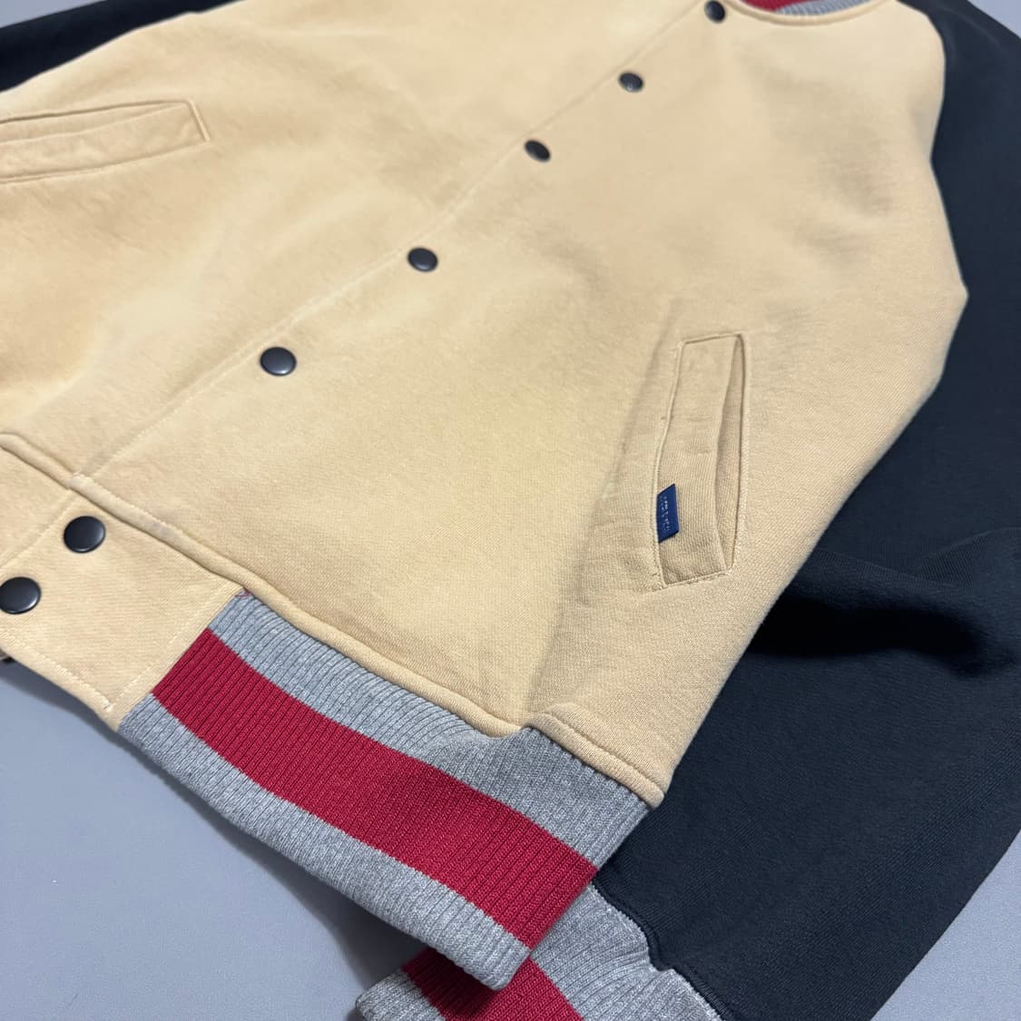 LONGPINE 베이지컬러 컬러블록 코튼 혼방 스냅버튼 스웨트 자켓 상품이미지4