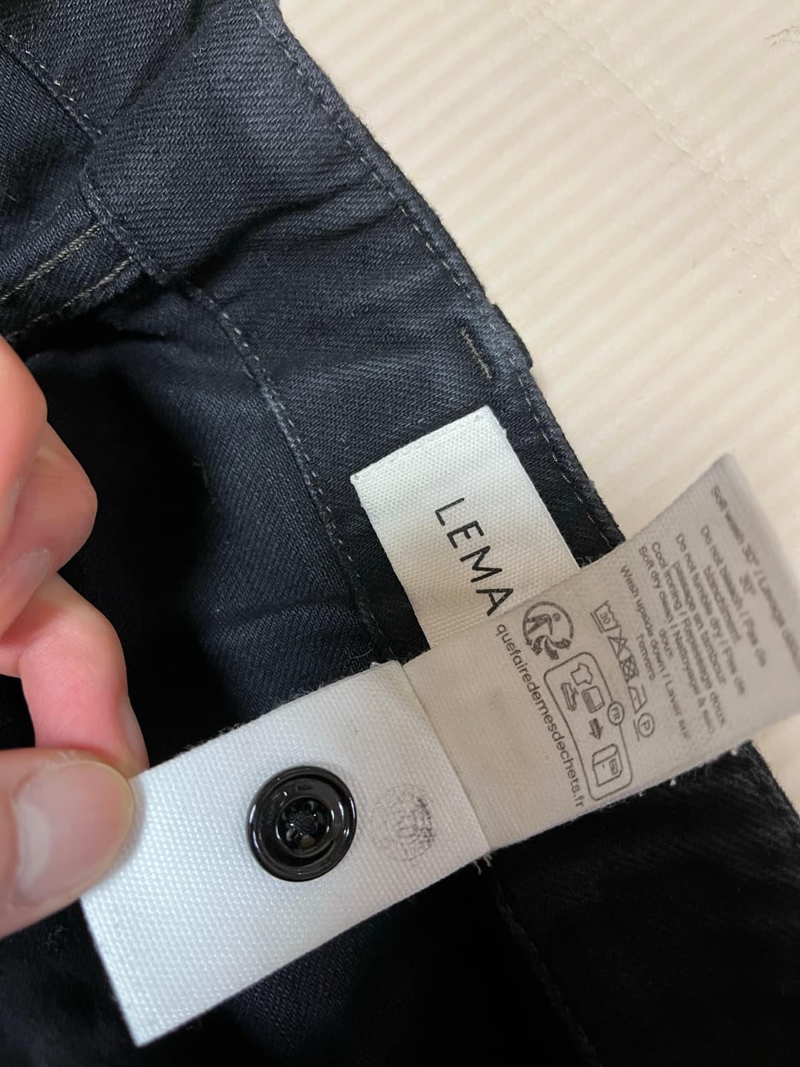 (M) 25 르메르 트위스티드 벨티드 데님 팬츠 블랙 상품이미지9