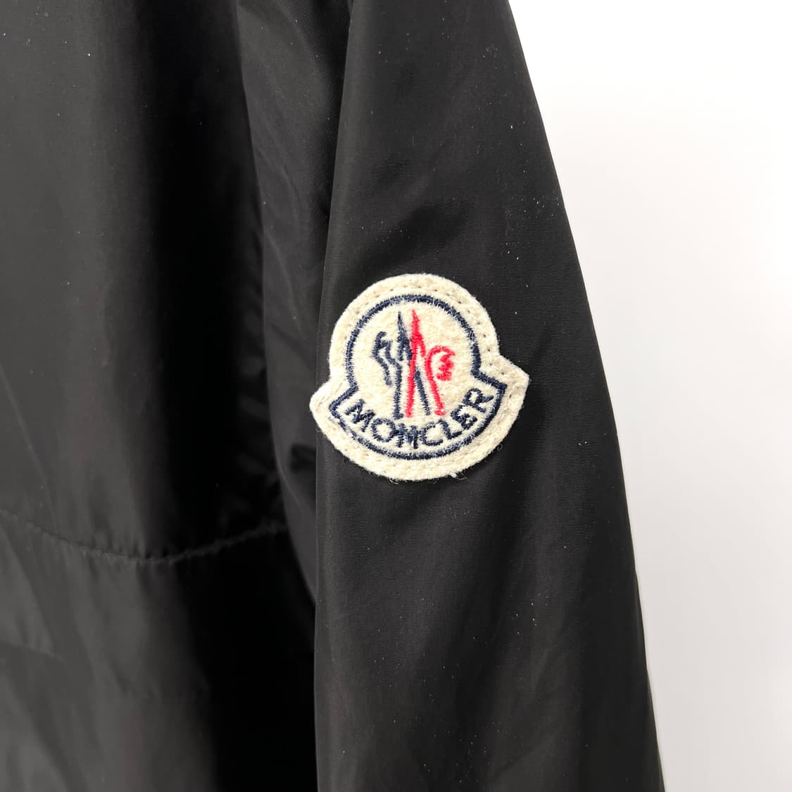 [4사이즈] 몽클레어 바람막이 후드 자켓 블랙 상품이미지6