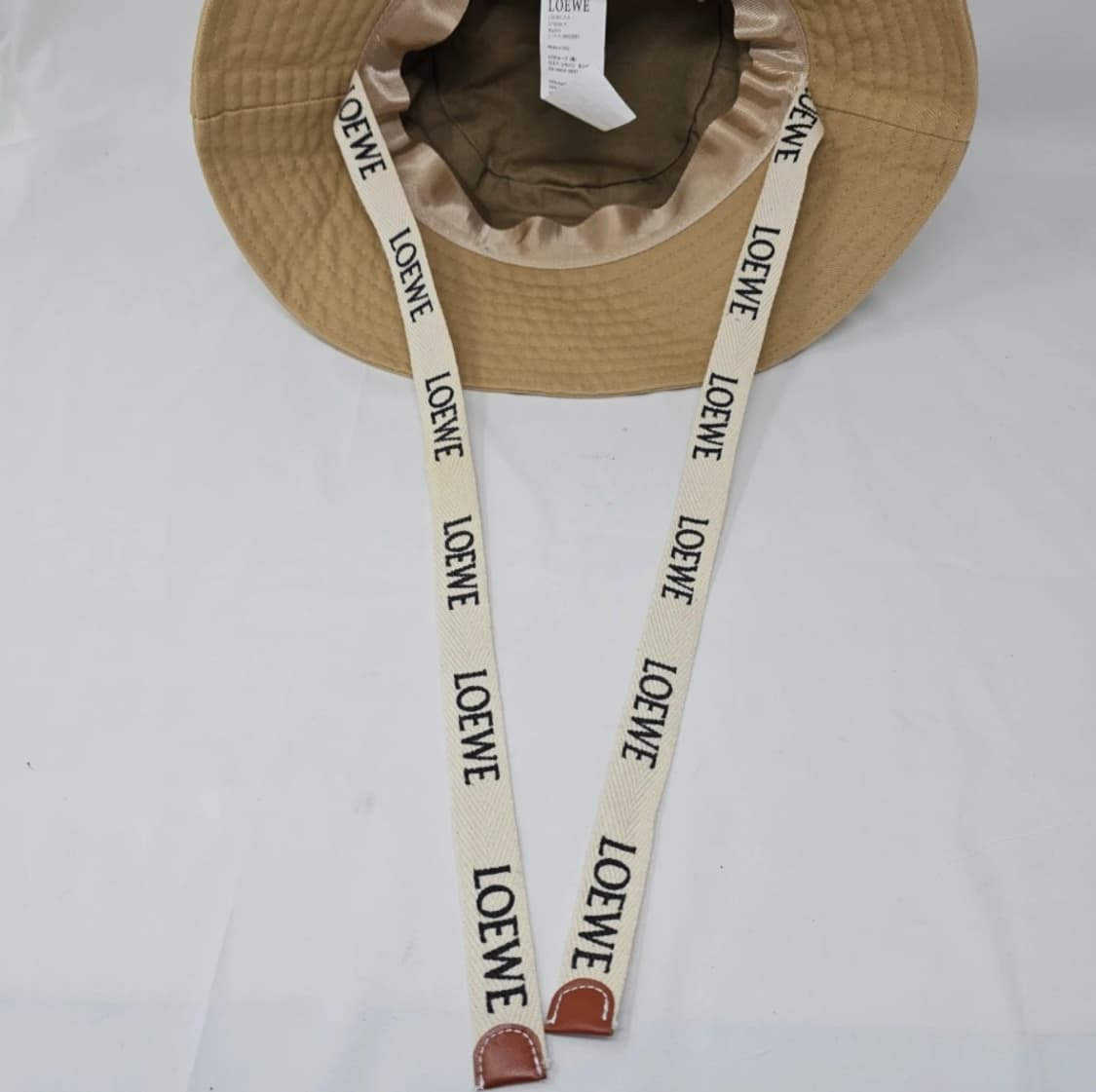 로에베 로고 스트랩 버킷햇 베이지 상품이미지2
