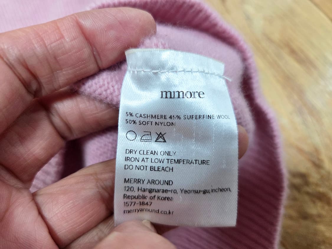 메리어라운드(mmore) V넥 캐시울 니트 프리사이즈 새상품 상품이미지7