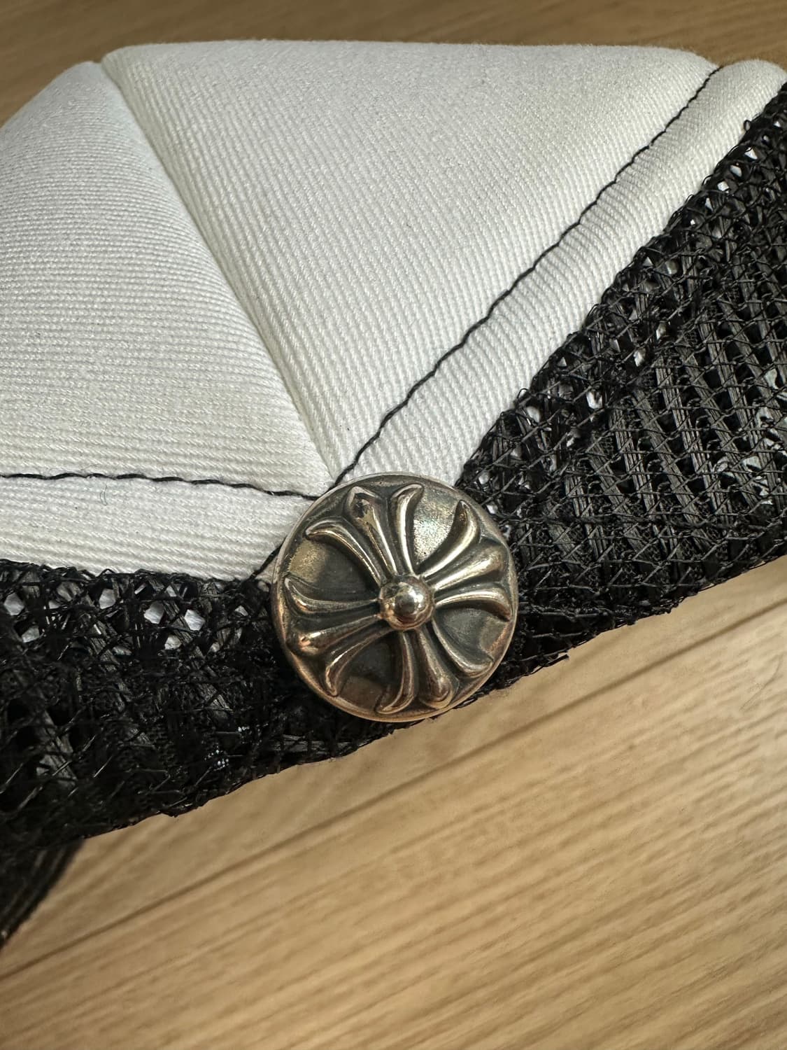 크롬하츠 CH 할리우드 트러커햇 블랙 화이트 새상품 상품이미지3