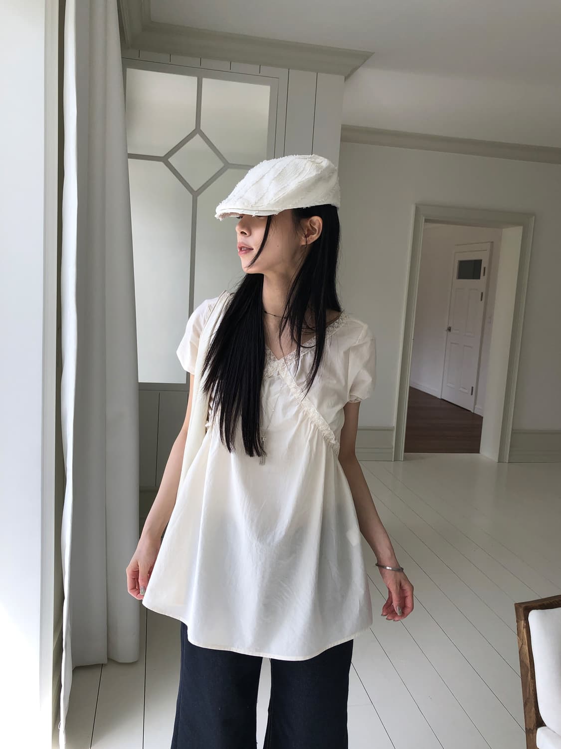 릿킴 BEBE FLARE BLOUSE 새상품 상품이미지2