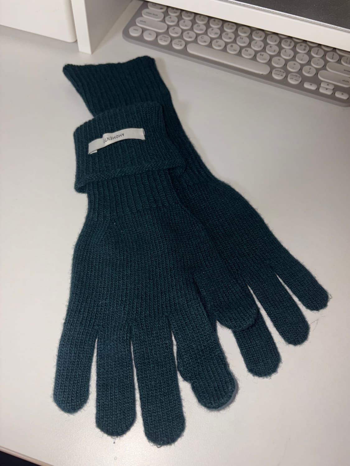 아모멘토 장갑 fingerhole gloves (deep green) 상품이미지3