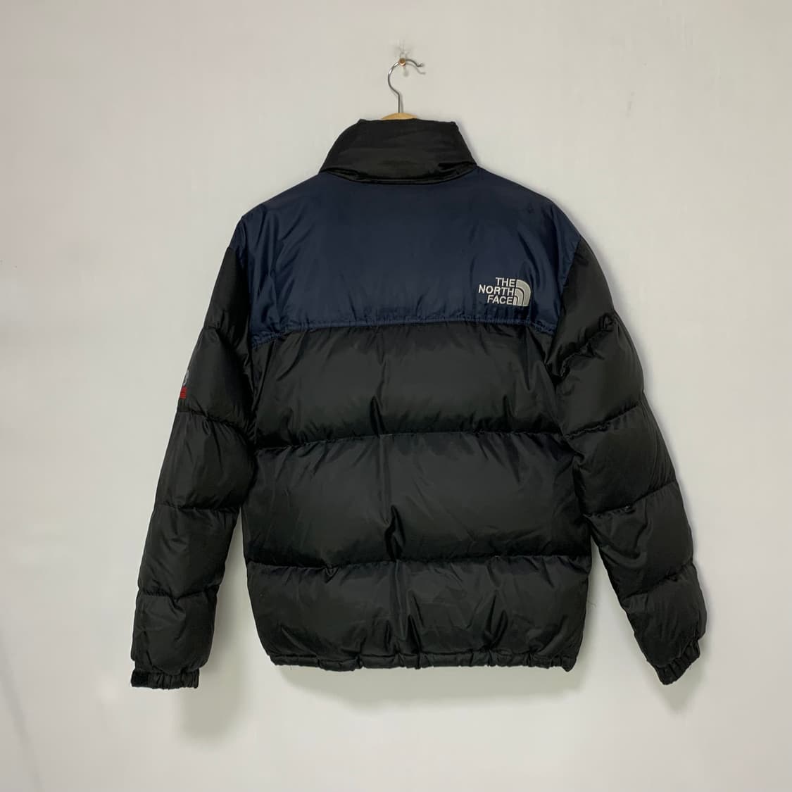 노스페이스 블랙/네이비 빈티지 투톤 눕시 패딩 남성 M 남녀공용 상품이미지3