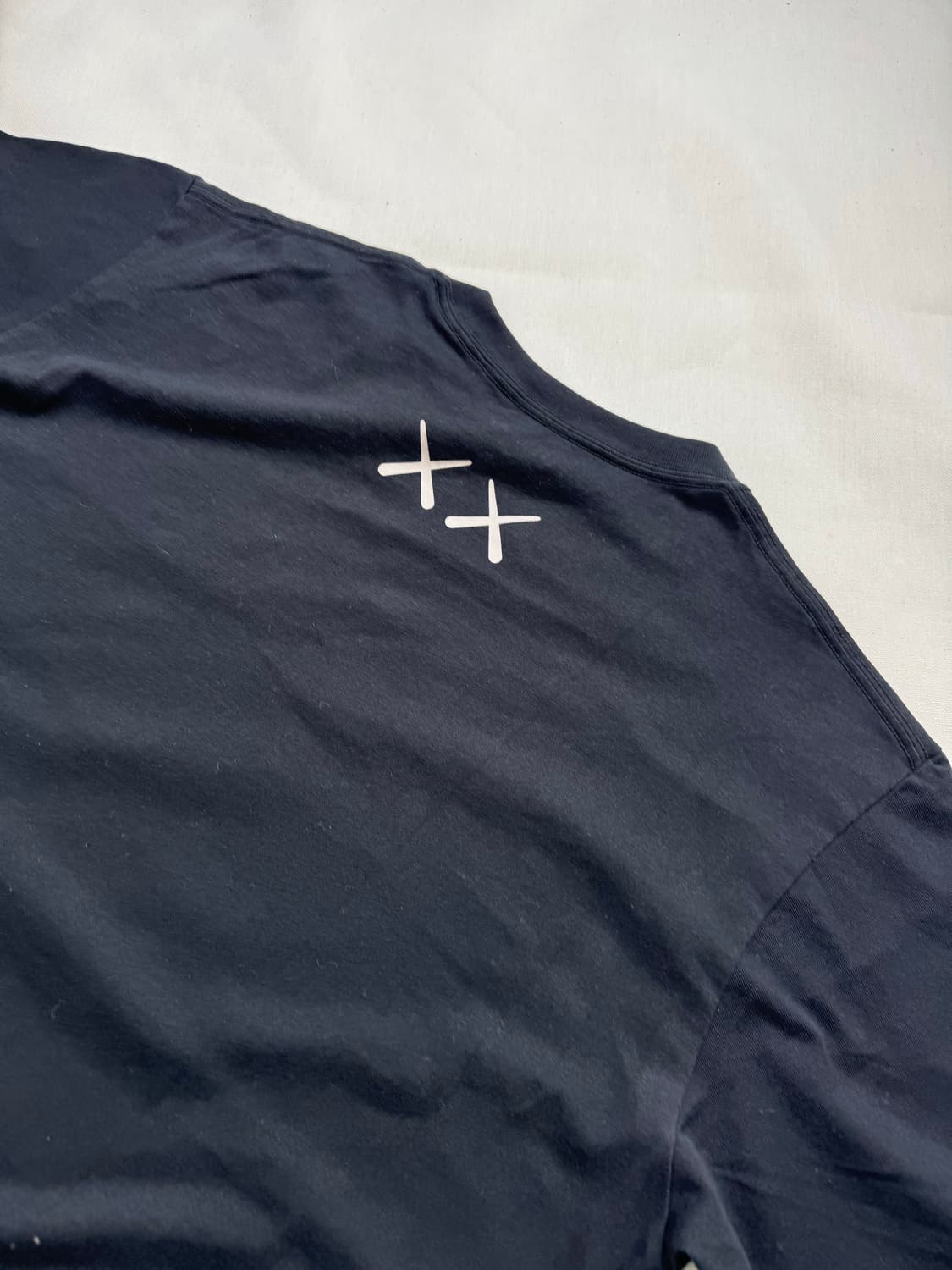 uniqlo x kaws 유니클로 카우스 프린팅 반팔 상품이미지5