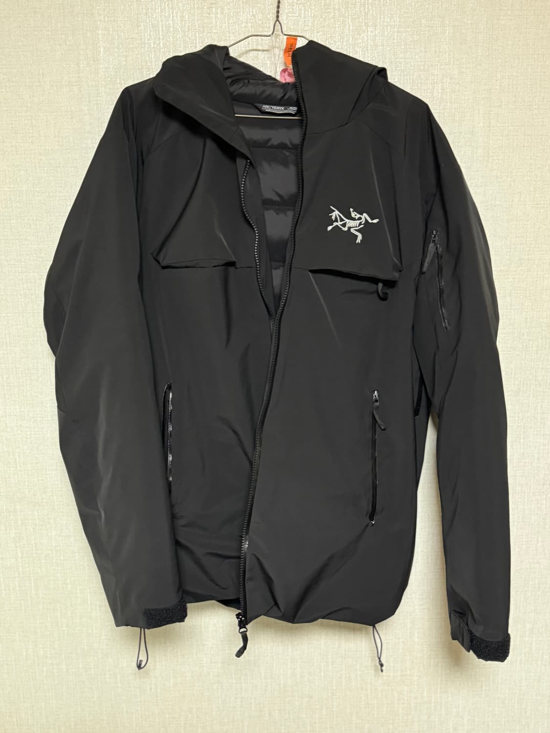 아크테릭스 빅로고 자켓 블랙 상품이미지1