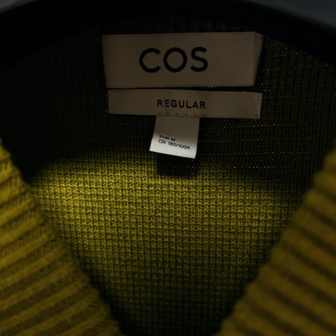 코스 레귤러핏 울 가디건 올리브 M  상품이미지4