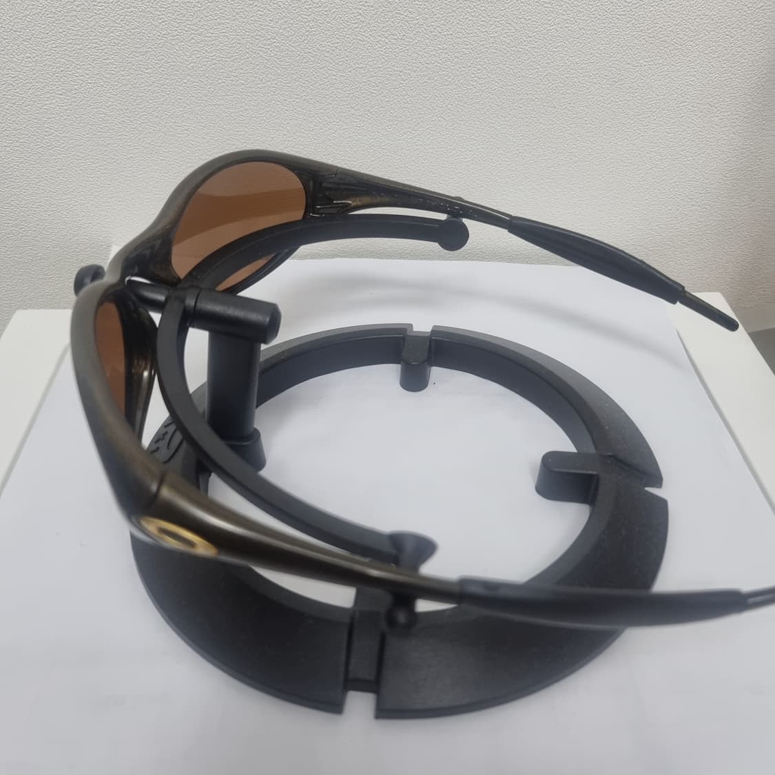 오클리 아이자켓1.0 블랙골드 상품이미지3