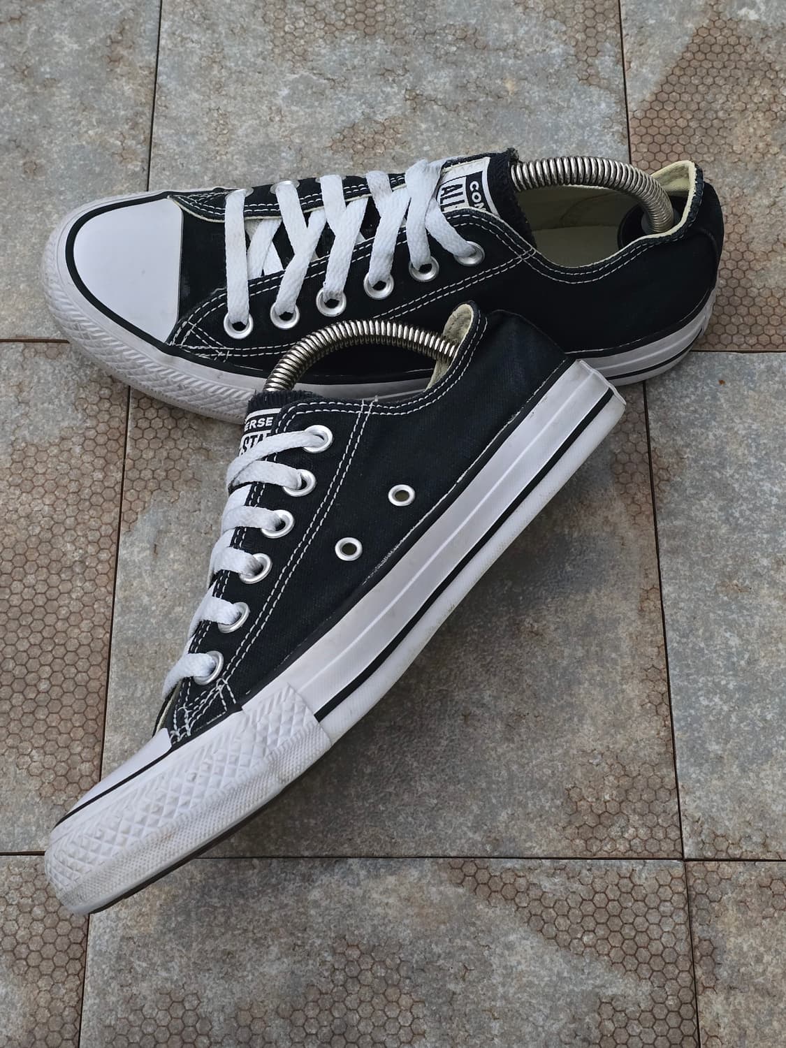 (235)컨버스 척테일러 올스타 로우 검흰 상품이미지5