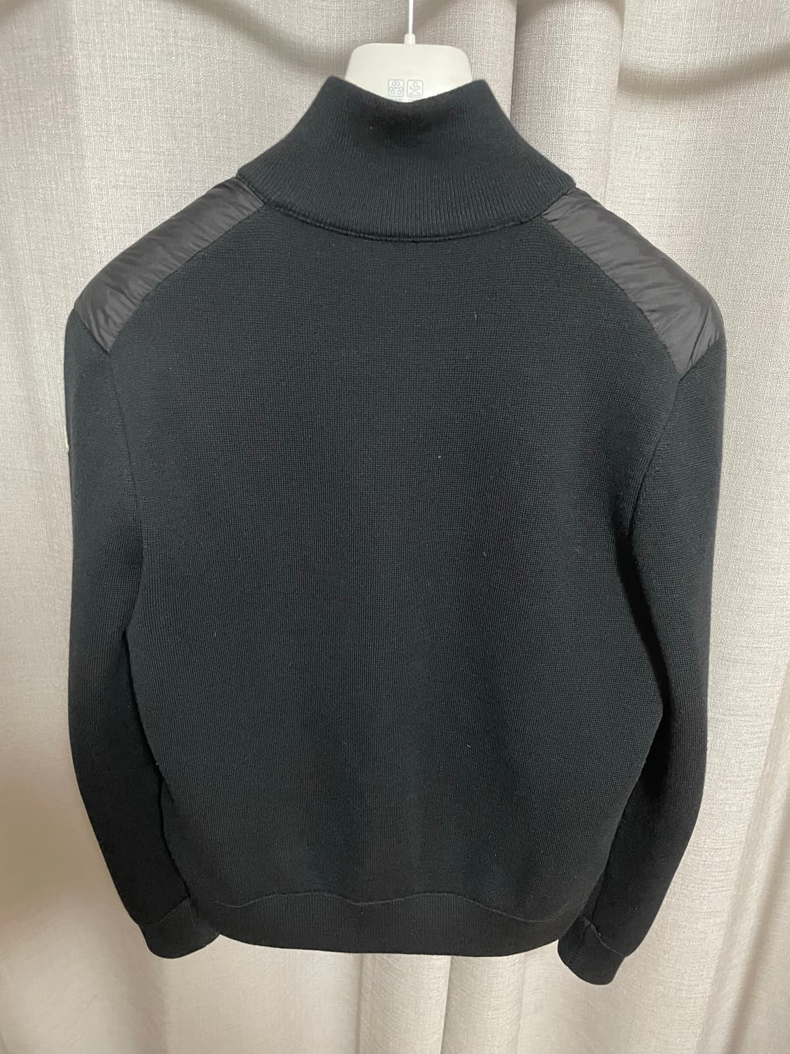 {정품} 몽클레어 니트패딩 김현우패딩 L사이즈 급처 상품이미지4