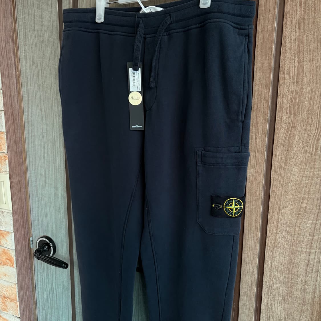 새상품(XL)스톤아일랜드 와펜 패치 카고 트레이닝 팬츠 네이비 상품이미지2