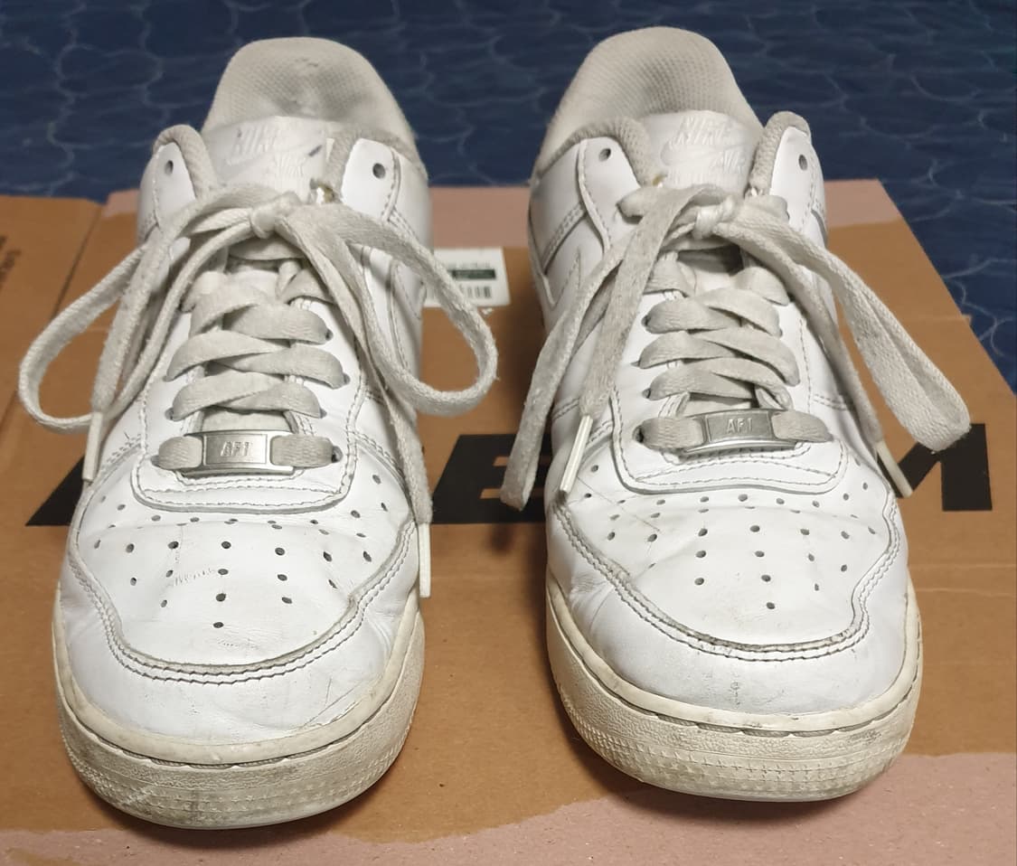 나이키 에어포스 로우 화이트 (260). 상품이미지1