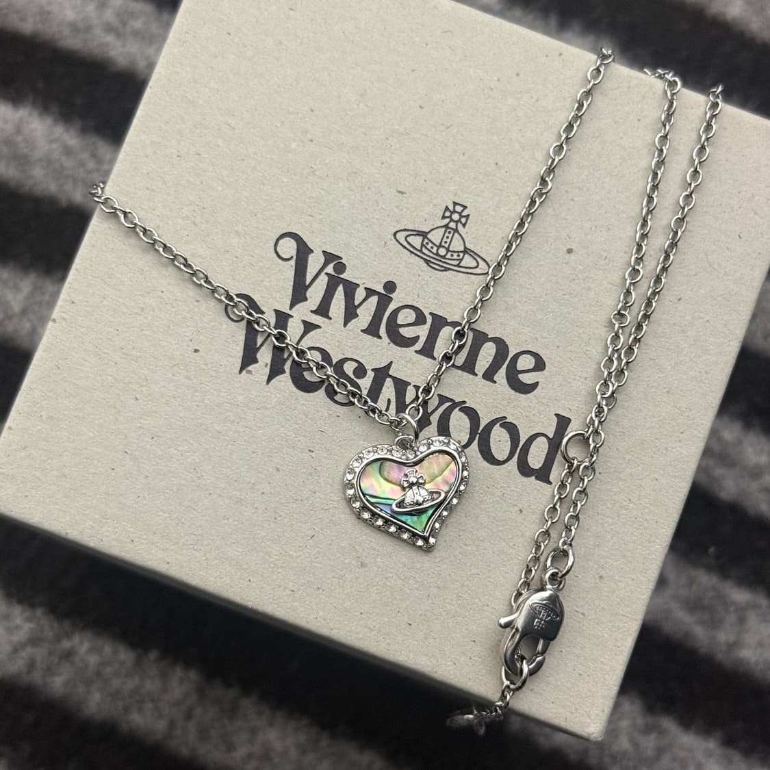 비비안웨스트우드 페트라 하트 실버 목걸이 상품이미지1