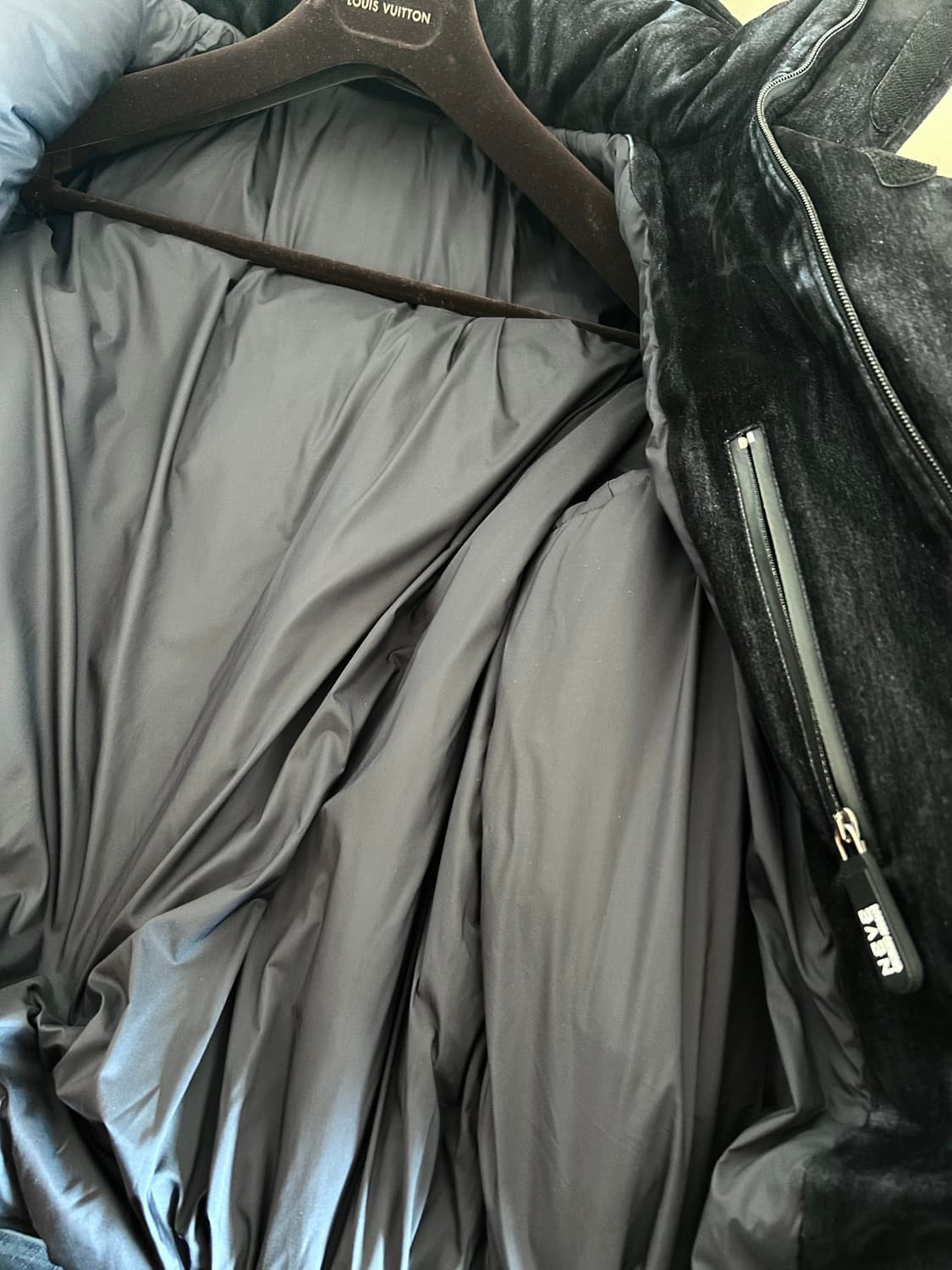 조르지오 아르마니 네베 패딩 상품이미지10