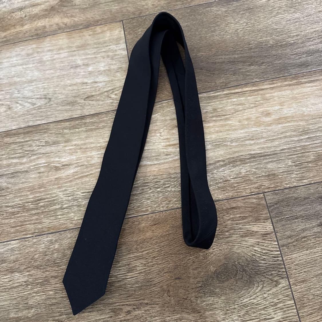 [스키즈 착용] 생로랑 실크 내로우 타이 상품이미지1