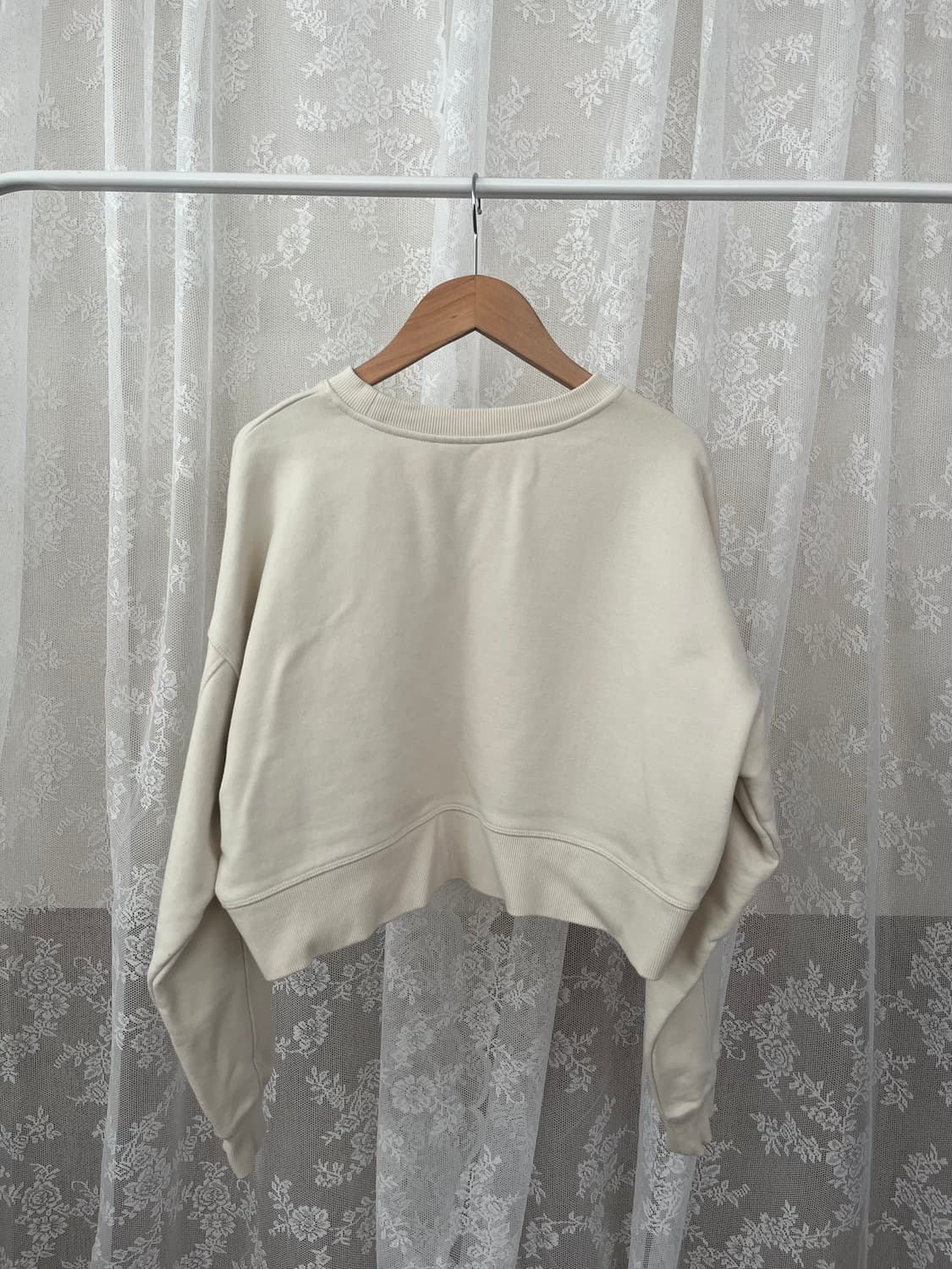 L) PVCS 프븏스 플루아 스웻셔츠 맨투맨 버터 상품이미지3