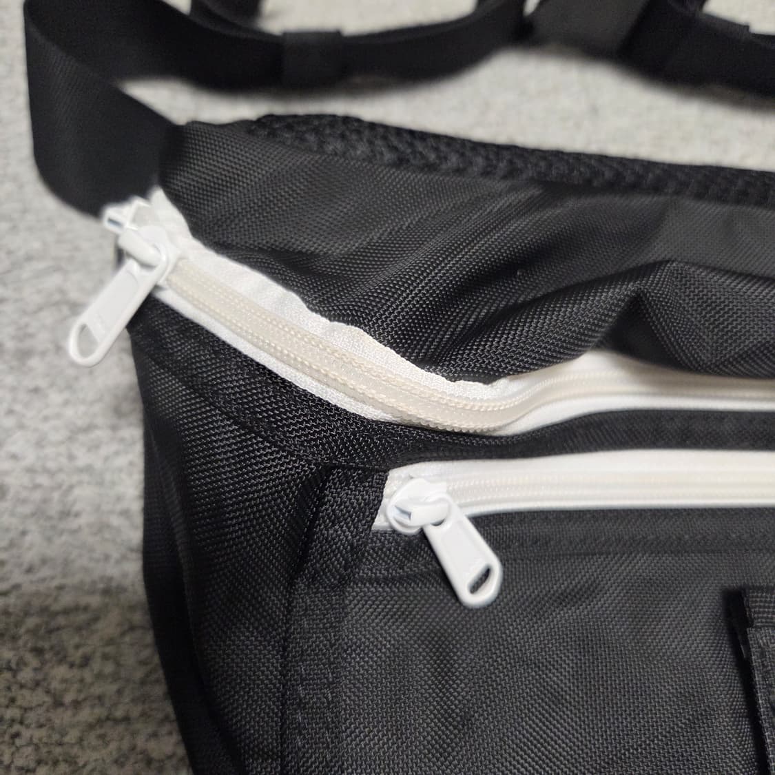 Burton 아메리칸 블랙 힙색 크로스백 가방 상품이미지3