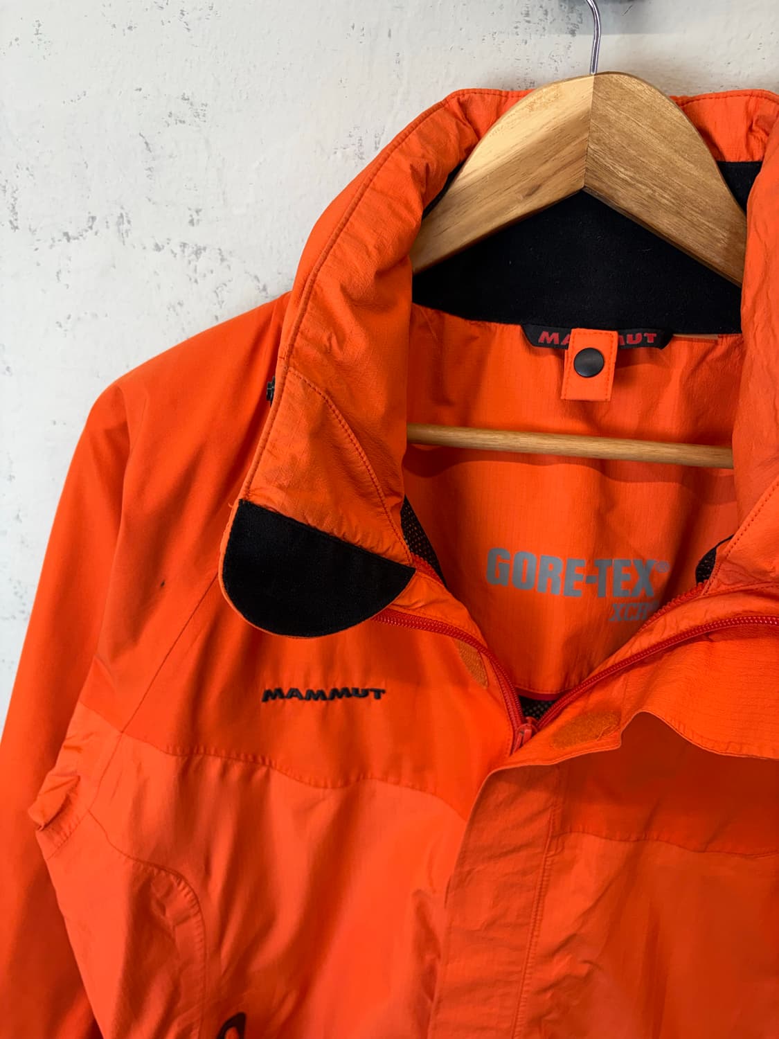 마무트 고어텍스 바람막이 상품이미지4
