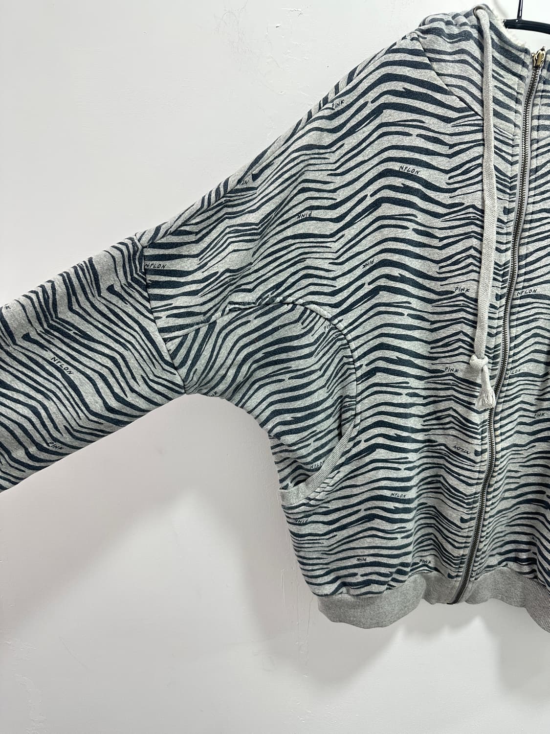 ‘Pink’ zebra pattern big hoodie 상품이미지3
